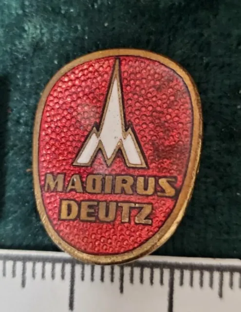 Sammler Pin - KFZ/AUTO - IVECO / MAGIRUS DEUTZ "Logo Classic" -