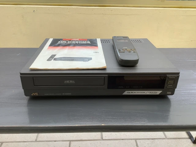 Magnetoscope VHS Hi Fi JVC HR - J670 en tres bon etat