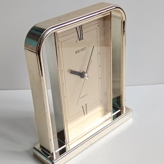 VINTAGE SEIKO QUARTZ Desk Mantel Clock Japan Gold Tone Face QQZ163G 18