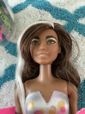 barbie color reveal festa confetti gwc58