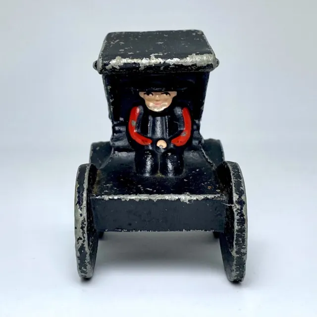 Vintage Cast Iron Buggy Car Driver Salt Pepper Shaker Dutch Amish Dalecraft