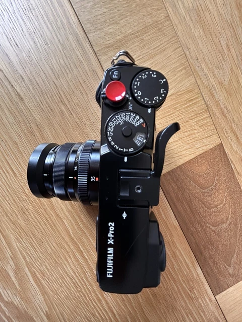 Fujifilm Fuji X-Pro2 Mirrorless Interchangable Lens Rangefinder Style Camera +