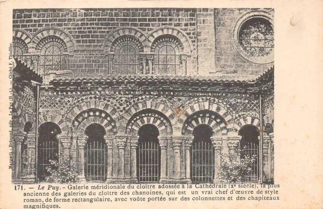 LE PUY -  galerie méridionale du Cloître adossée a la cathédrale