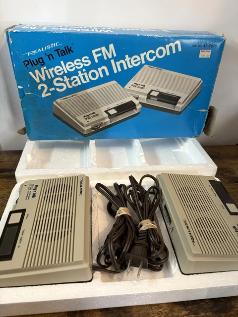 2 Intercoms Sans Fil FM Realistic Plug'n Talk 43-207C Radio Shack - Pour Pièces Ou Réparation
