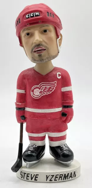 Detroit Red Wings Steve Yzerman Hand Painted Bobble Head Captain 8”