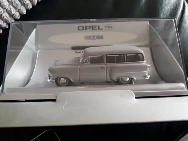 Car Collection Opel Olympia Caravan 1953 Modellauto 1:43 unbespielt grau