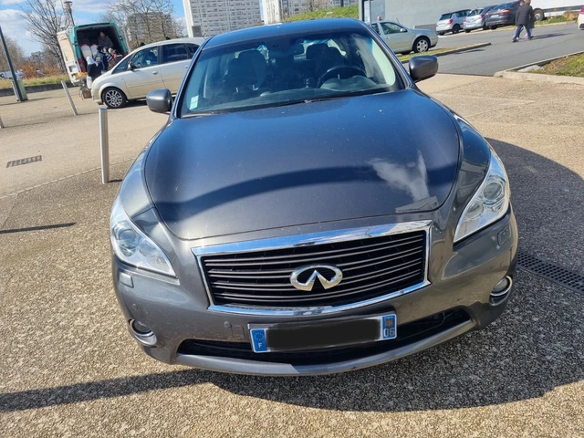 M 35h 3.5 V6 2WD 372 cv Boîte auto Hybride Full Option 7