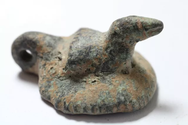 ZURQIEH -as17795- ANCIENT ROMAN BRONZE LID WITH A MONGOOSE. 200 - 300 A.D