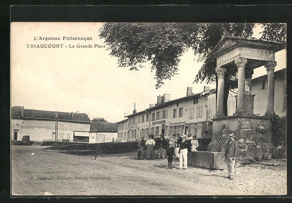 CPA Triaucourt, La Grande Place
