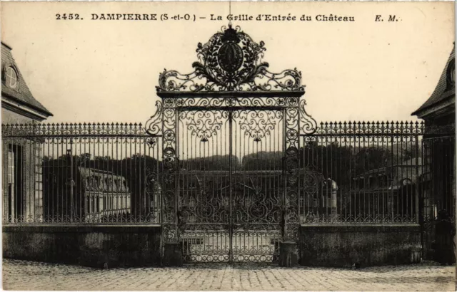 CPA DAMPIERRE La Grille d'Entree du Chateau (1385771)