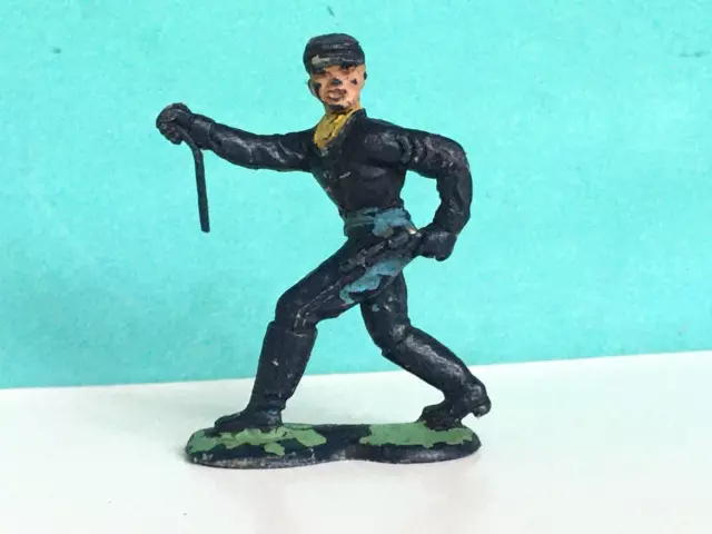 1 x CRESCENT TOYS # C20 ... 1960's U.S. CAVALRY TROOPER. 1/32 SCALE SOLDIER