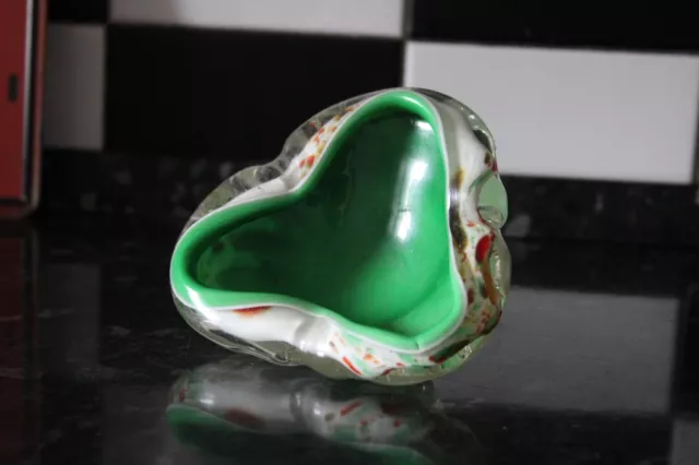 Bunter Murano Glas Aschenbecher, Innen Grün. Selten.