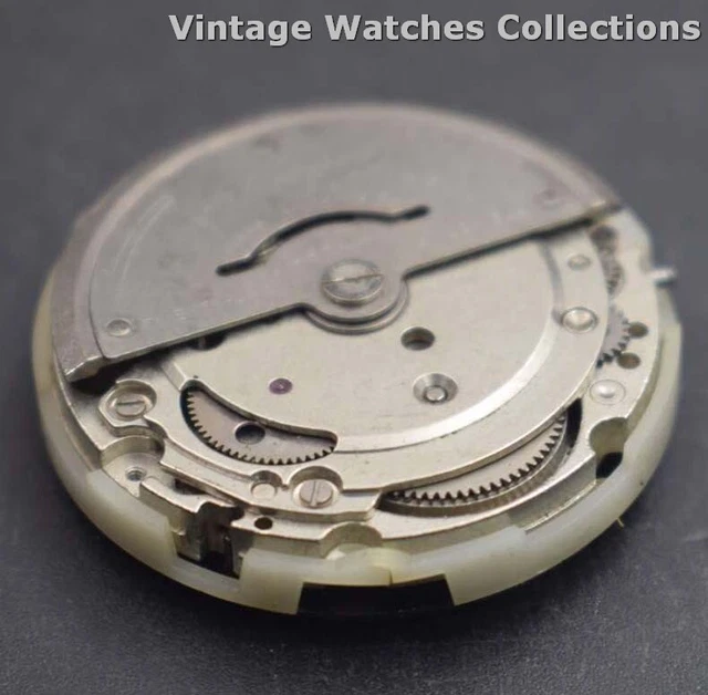 CITIZEN 8200 AUTOMATIC Non Working Watch Movement For Parts Repair