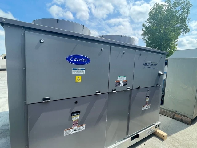 40 Ton Carrier Air Cooled Chiller - L007963