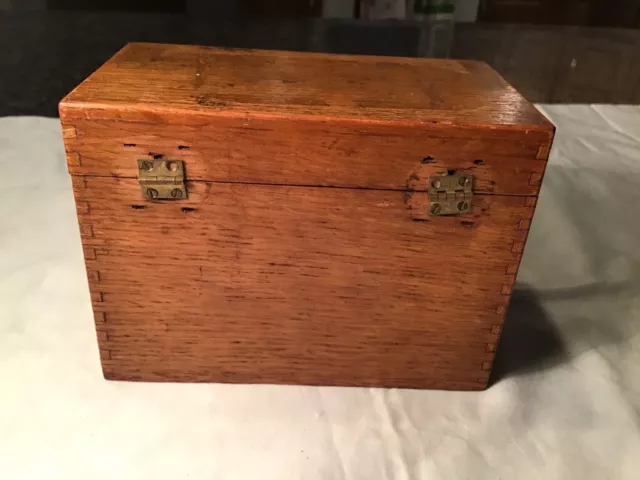 Vintage WEIS Oak Index Card File Recipe Box Holder Wood Dovetailed USA 5.5” x 4” 3