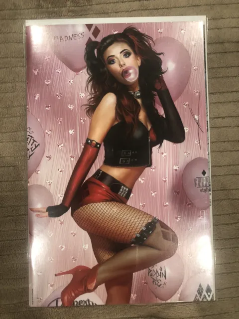 Harley Quinn #25 (Carla Cohen Exclusive Pink Virgin Variant)(2022)