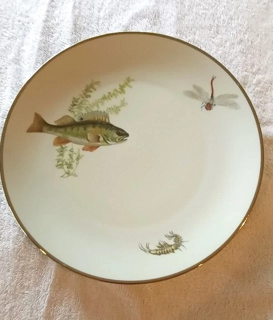 Bareuther Waldsassen 10 1/4" Fish Dinner Plate Bavaria, Germany