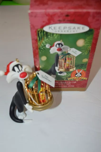 Hallmark Keepsake Christmas Ornament Sylvesters Bang Up Gift Looney Tunes 2000
