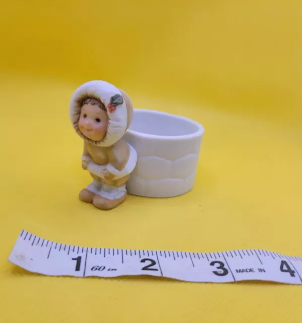 Enesco Ceramic Figurine Christmas Eskimo Tealight Candleholder