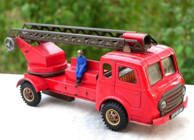 Ancien Camion Pompier Jouet Tôle ERTL Fire Truck Loches 37600