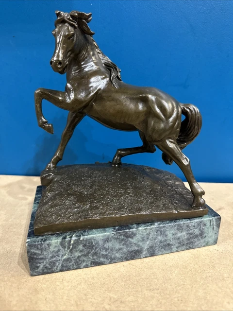 Sculpture bronze Cheval sauvage sur deux socles