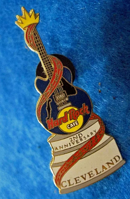 CLEVELAND 2ND ANNIVERSARY BIRTHDAY CAKE GUITAR CROWN TOPPER Hard Rock Cafe PIN