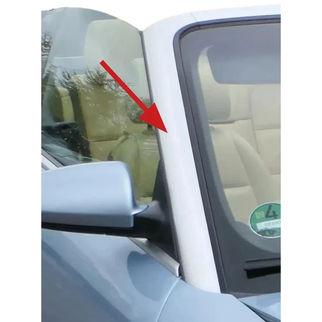 Baguette Pare-brise Avant Mercedes W114 / W115 - Réf A1156981489 (occasion)