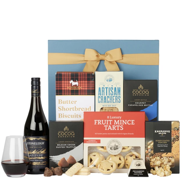 Pinot Noir & Christmas Nibbles Hamper