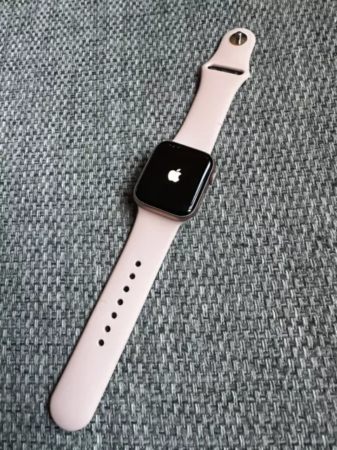 Apple watch space deals gray with pink band