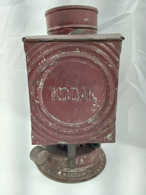 Antigua linterna de aceite de queroseno Kodak sala oscura segura para luz con lente de filtro ámbar