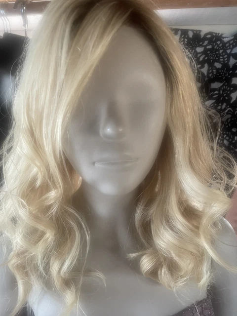 human hair wig blonde Jon Renau monofilament lace. Never Been Cut human hair wig blonde Jon Renau monofilament lace. Never Been Cut