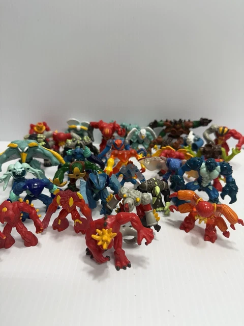 Lot De 15 Figurines Gormiti - Jouets Préhistoriques - Occasion