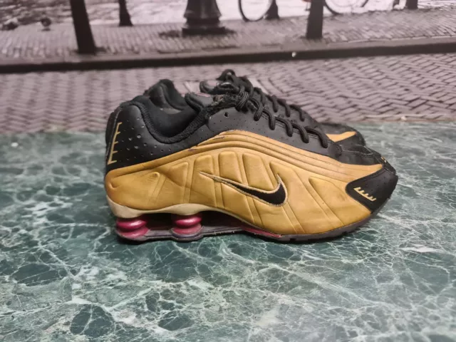 NIKE SHOX R4 GS BQ4000 003 Trainers Size UK 5.5 EU 38.5 EUR 23