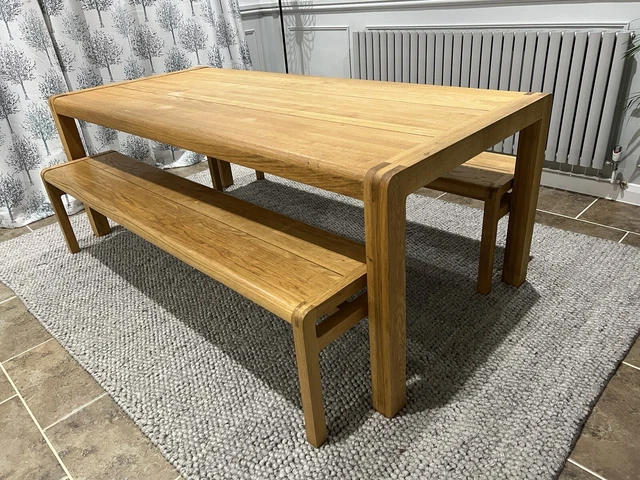 HABITAT ‘RADIUS’ SOLID Oak 8 Seater Dining Table & 2 x Solid Oak 4 ...