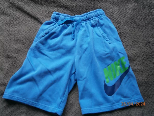 Boys NIKE Shorts - Junior XL - Good Condition