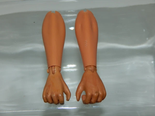 Gi Joe   Adventure Team Vintage Muscle Body Hands W/ Forearms Still Soft