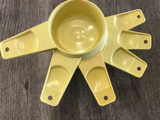 Vintage Tupperware Pale Yellow Measuring Cups Full Set  761 - 766