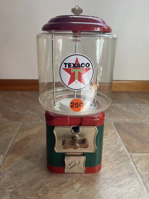 Vintage TEXACO Gas & Oil Bubblegum Machine--25 cents--Victor--works & has key