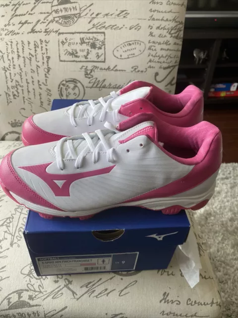 Mizuno 9-Spike Advanced Finch Franchise 9 Womens Molded Softball Cleat