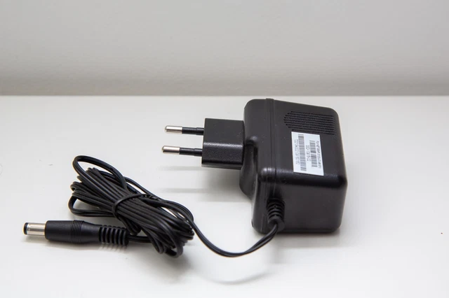 Genuine NetGear AC Adapter 12v/1.0A 12W 2 pin P/N: 332-10916-02 Model: 2AAJ012F2