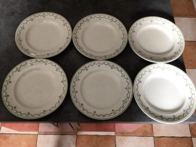 ensemble de 6 assiettes plates en faience de Longwy modèle Violetta