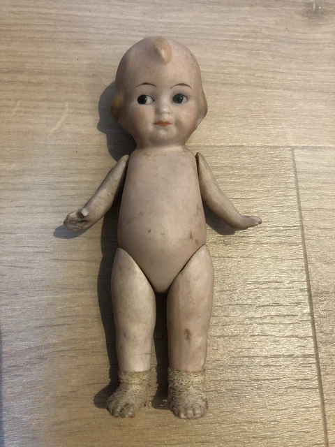 4 Petites Poupées Anciennes En Porcelaine - Occasion