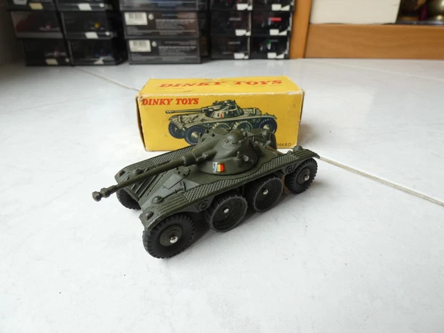 DINKY TOYS 80A ENGIN BLINDE DE RECONNAISSANCE PANHARD EN