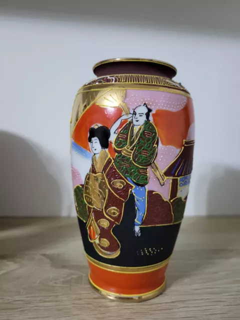 Japan porzellan dünne Vase  Asiatesche  Handgemalt Schöne Farbe und Muster