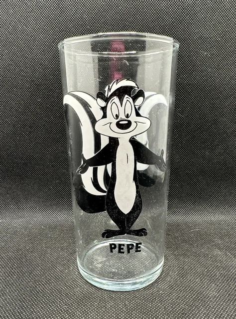 Vintage 1998 Pepe Le Pew Warner Brothers Looney Tunes Drinking Glass Tumbler 6"