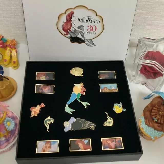 The Little Mermaid Pin Box Set 14-Pins Ariel 30th Anniversary Disney Store