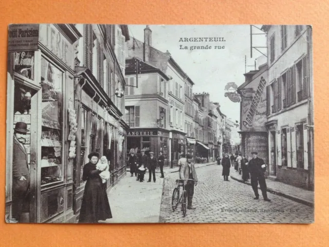 Cpa 1900 BEAUMONT sur OISE LA GRANDE RUE Animés Poupon VELO Café Français
