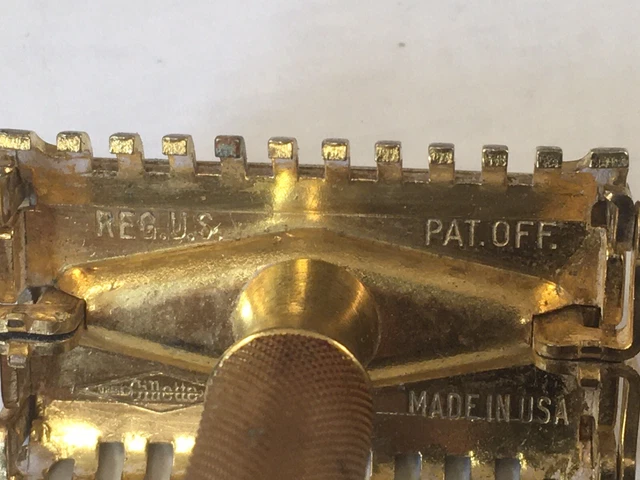 Vtg Gillette SHERATON 1st Generation TTO Razor Gold Tone  Open Comb c.1937 10