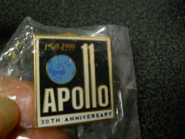 NASA Space Shuttle Mission Apollo 11 30th Anniversary 1969-1990 Lapel Hat Pin
