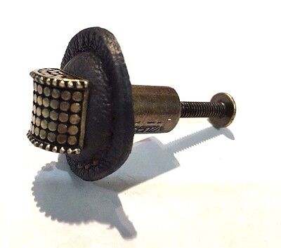 Vicenza Designs Tiziano Half Cylinder Knob Large Round Leather Antique Brass
